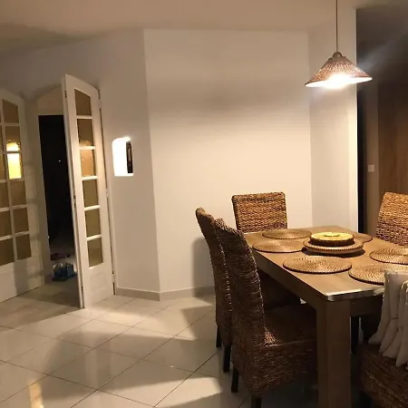With Sea View, 1 Km From The And Center, Bbq, Tennis Close By *