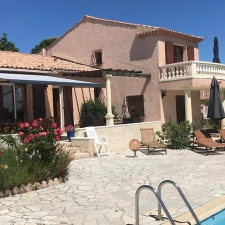 With Sea View, 1 Km From The And Center, Bbq, Tennis Close By Villa *