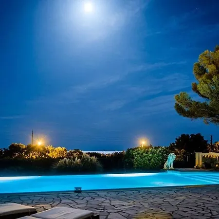 Villa With Sea View, 1 Km From The And Center, Bbq, Tennis Close By Fréjus