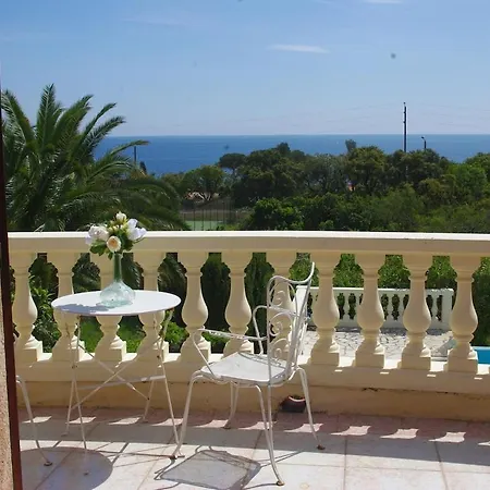 With Sea View, 1 Km From The And Center, Bbq, Tennis Close By *