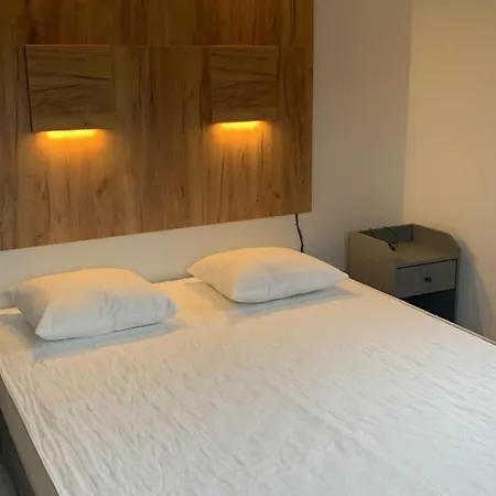 Villa With Sea View, 1 Km From The And Center, Bbq, Tennis Close By